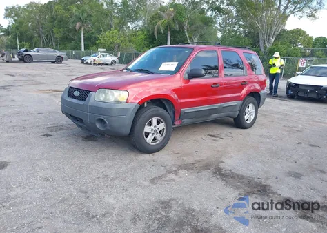 2005 Ford Escape Xls из США, поврежденный, VIN 1FMYU92Z15KC45047